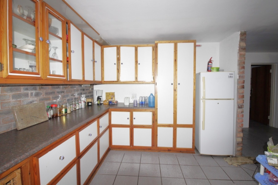 7 Bedroom Property for Sale in Noorsekloof Eastern Cape